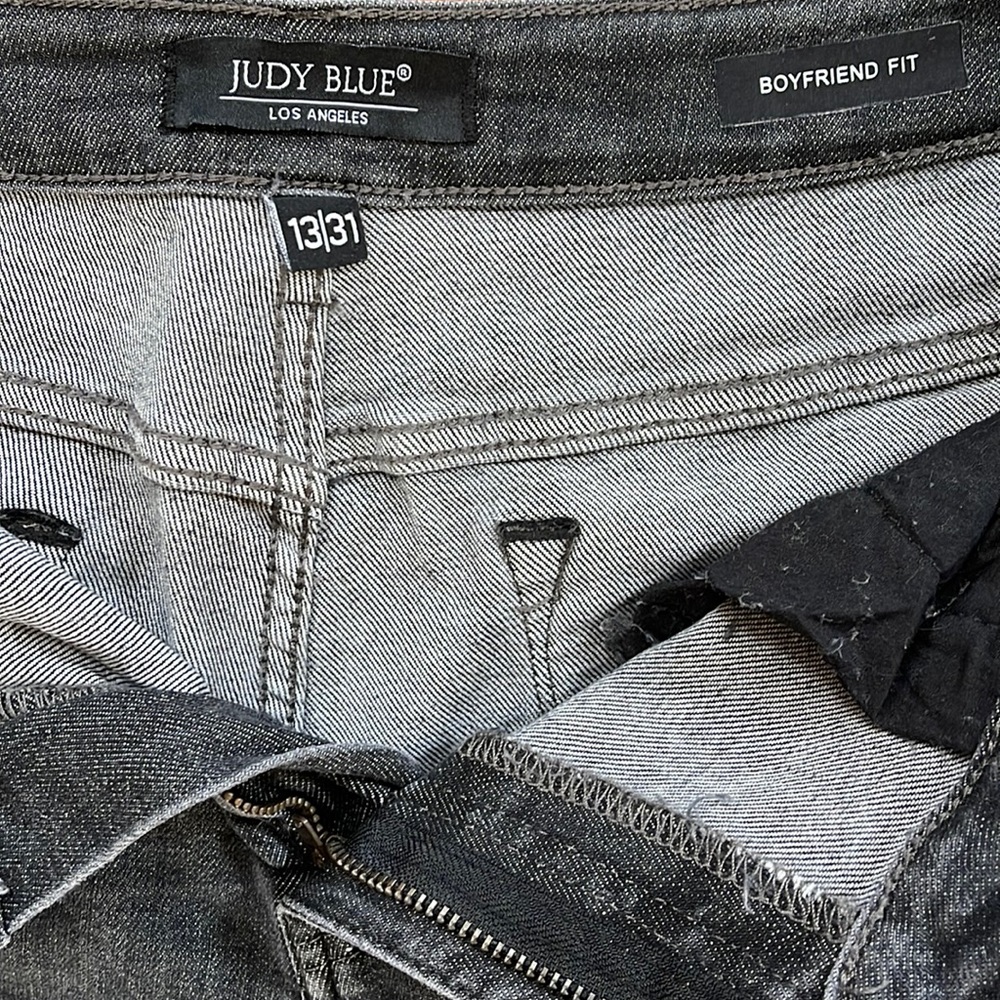 Judy Blue Gray Boyfriend Jeans